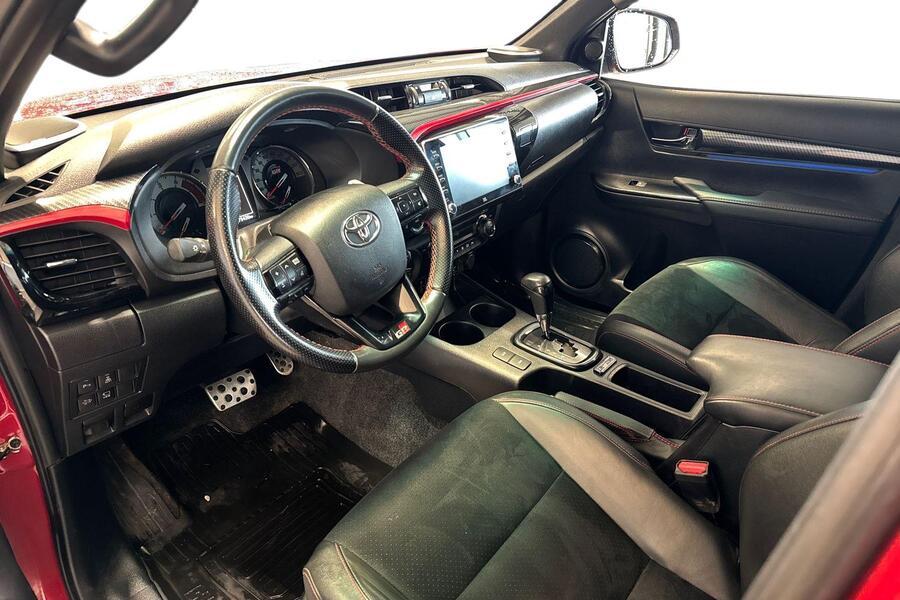 Toyota Hilux vaihtoauto