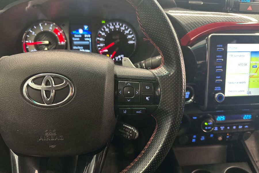 Toyota Hilux vaihtoauto