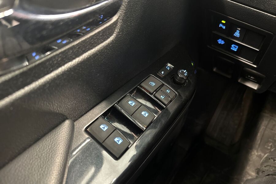 Toyota Hilux vaihtoauto