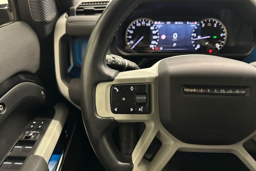 Land Rover Defender vaihtoauto