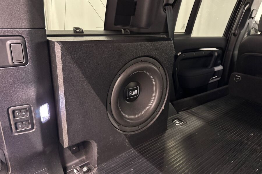 Land Rover Defender vaihtoauto