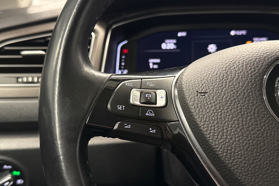 Volkswagen T-Roc vaihtoauto