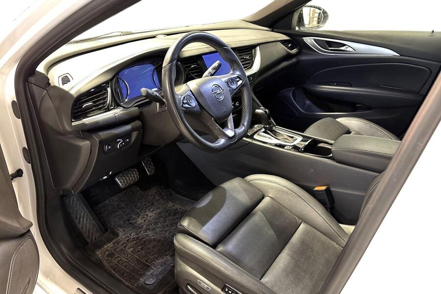 Opel Insignia vaihtoauto
