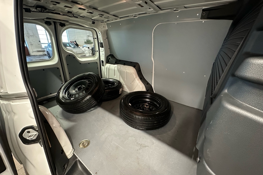 Volkswagen Caddy Maxi vaihtoauto