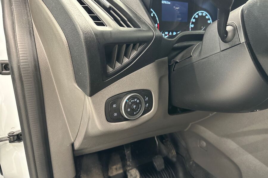 Ford Transit Connect vaihtoauto