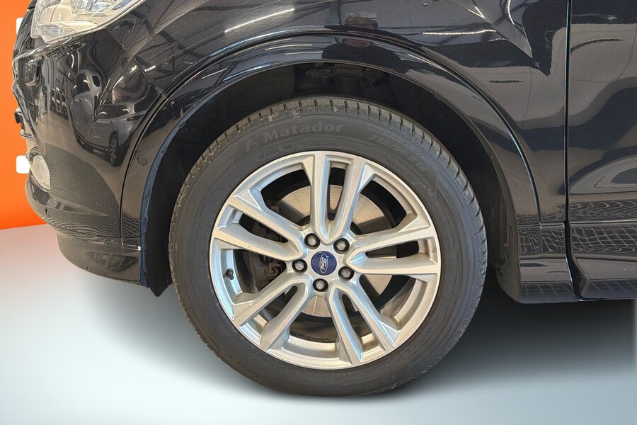 Ford Kuga vaihtoauto