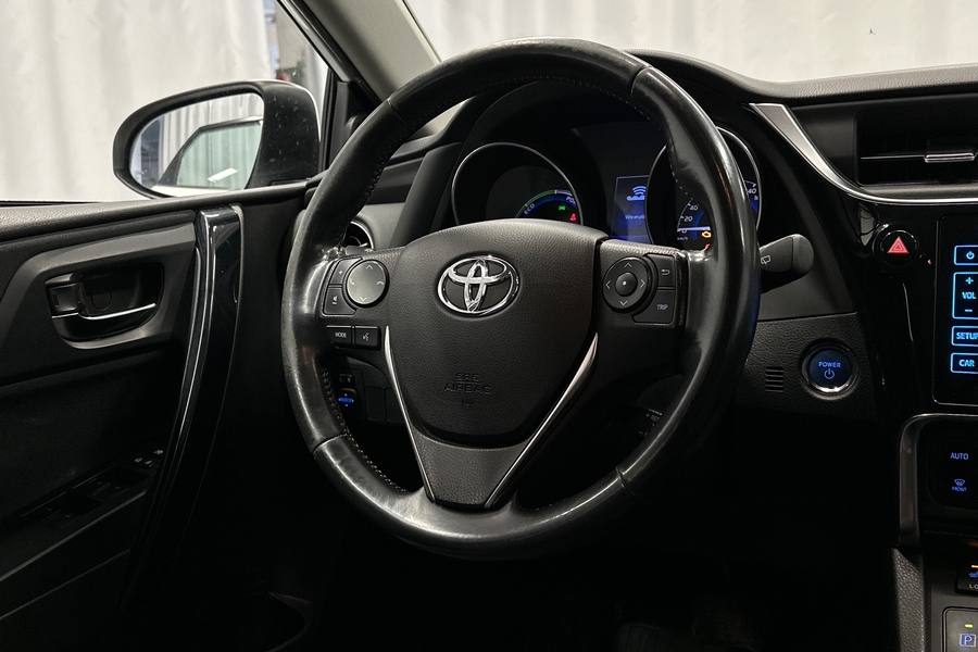 Toyota Auris vaihtoauto