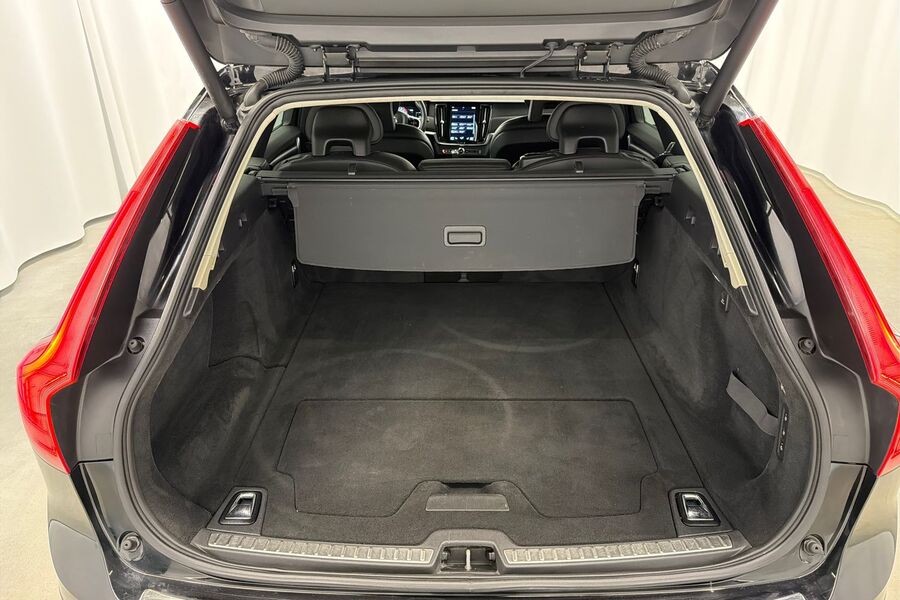 Volvo V90 Cross Country vaihtoauto