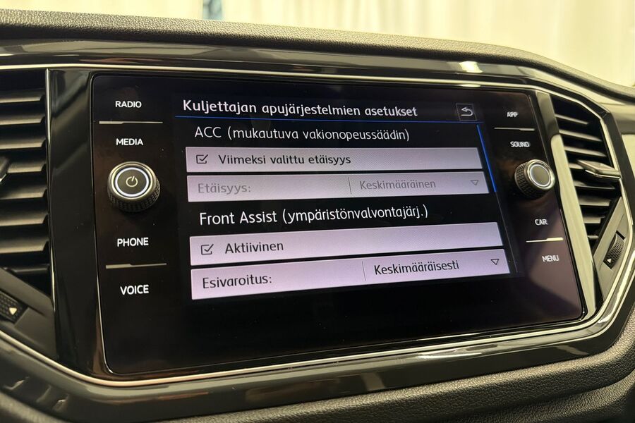 Volkswagen T-Roc vaihtoauto