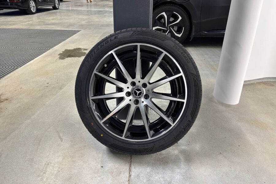 Mercedes-Benz EQC vaihtoauto