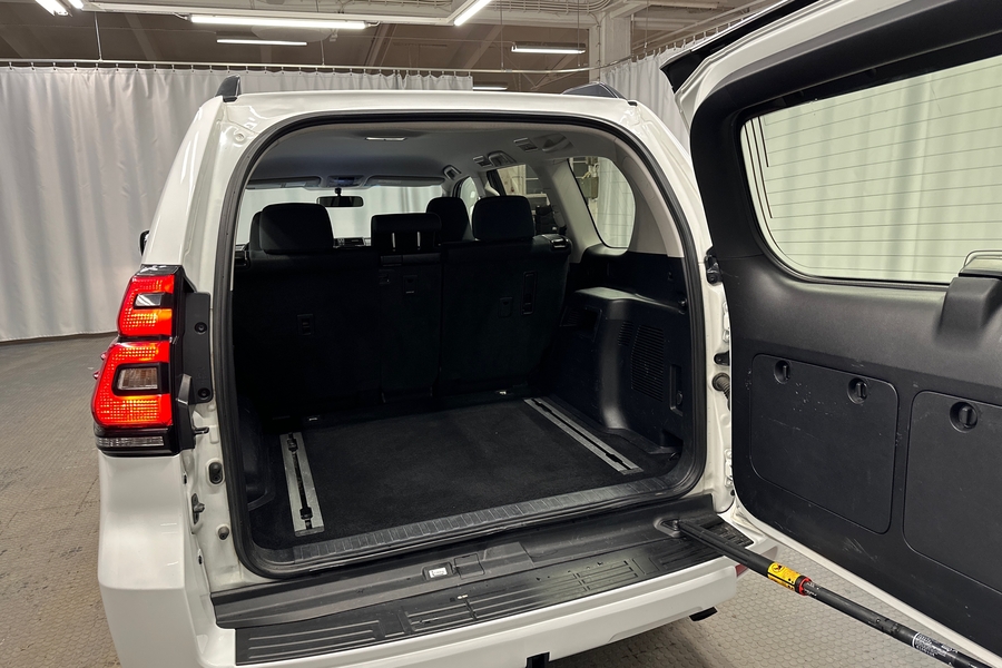 Toyota Land Cruiser vaihtoauto