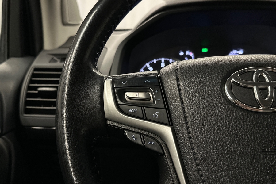 Toyota Land Cruiser vaihtoauto