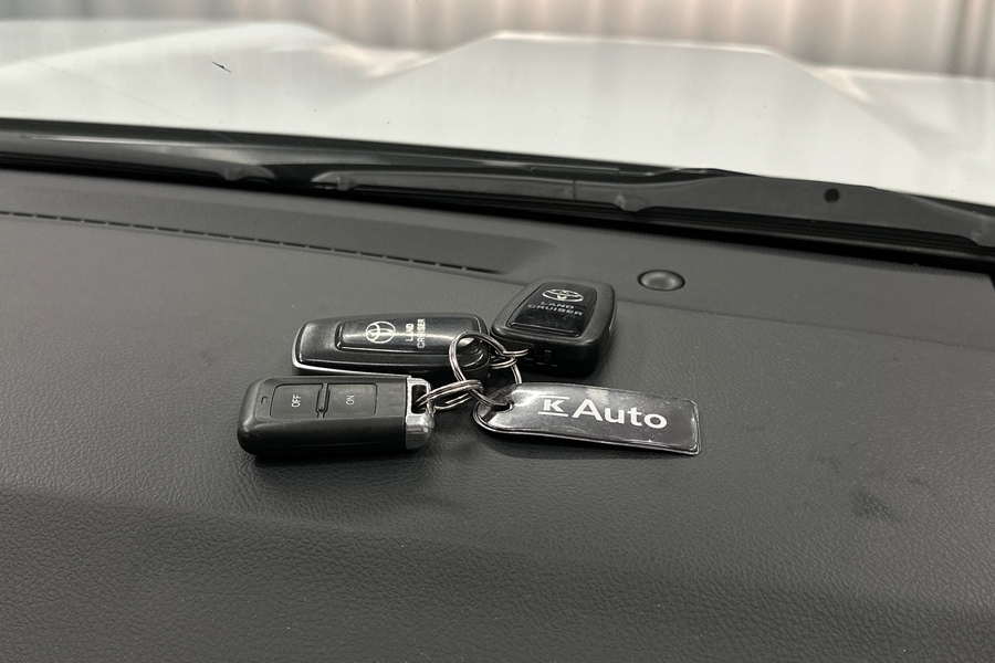 Toyota Land Cruiser vaihtoauto