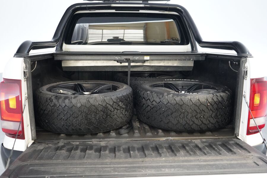 Volkswagen Amarok vaihtoauto