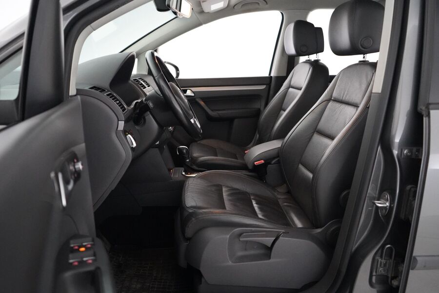 Volkswagen Touran vaihtoauto