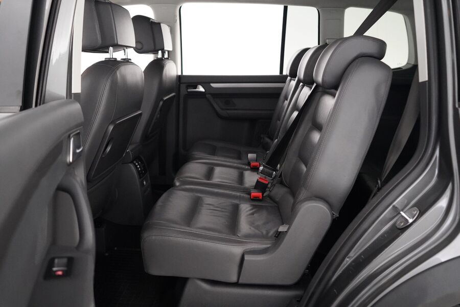 Volkswagen Touran vaihtoauto