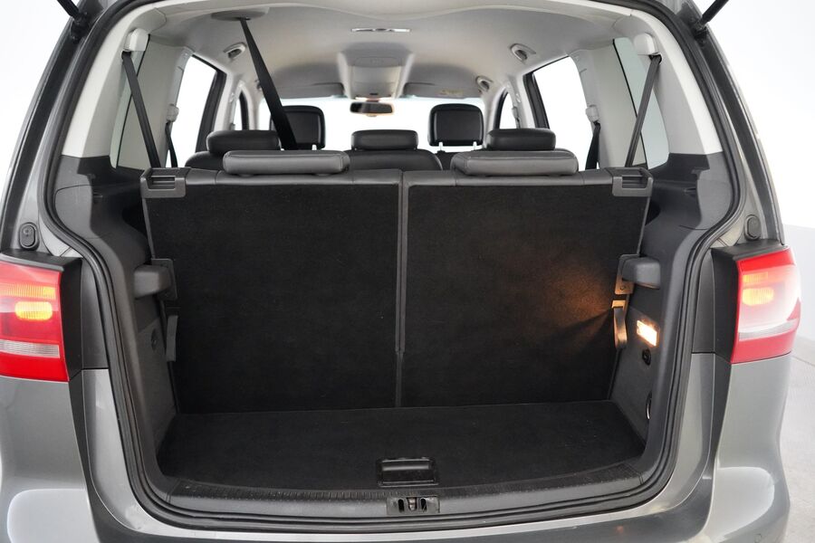 Volkswagen Touran vaihtoauto