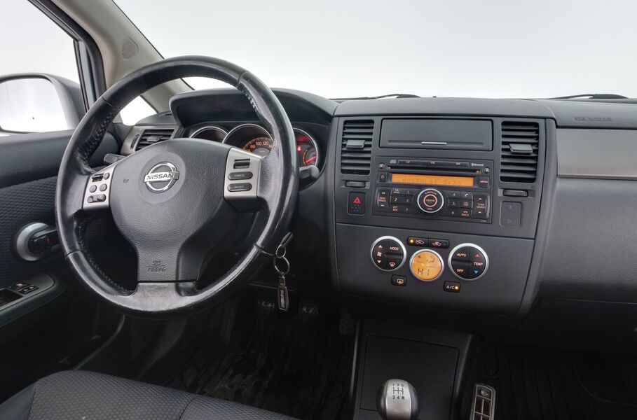 Nissan Tiida vaihtoauto