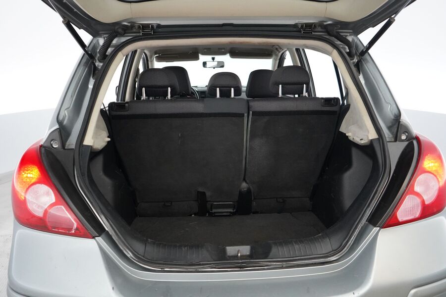 Nissan Tiida vaihtoauto