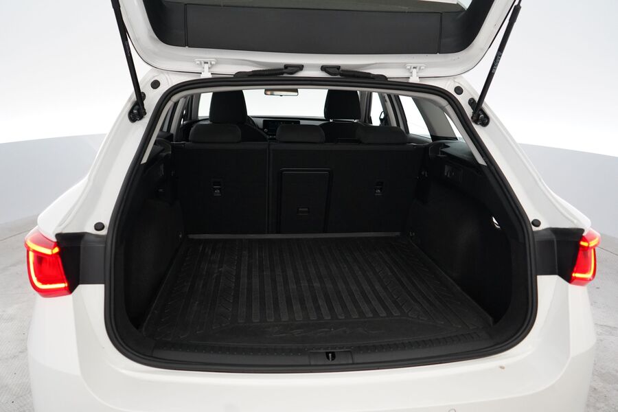 SEAT Leon Sportstourer vaihtoauto