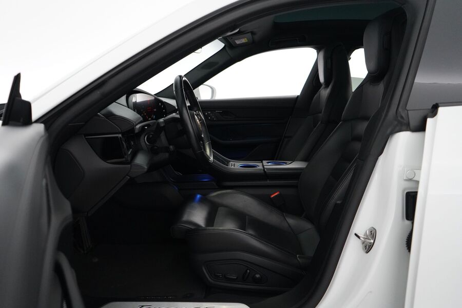 Porsche Taycan vaihtoauto