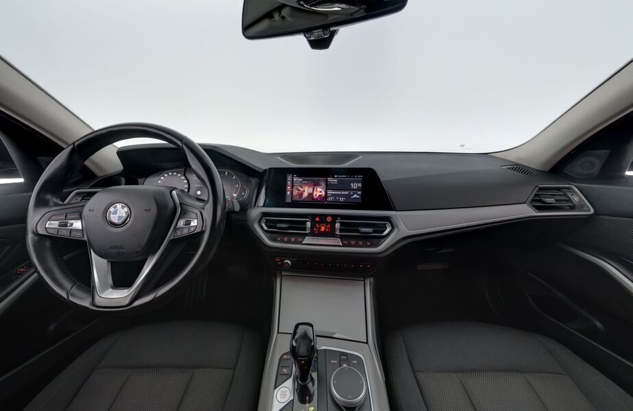 BMW 320 vaihtoauto