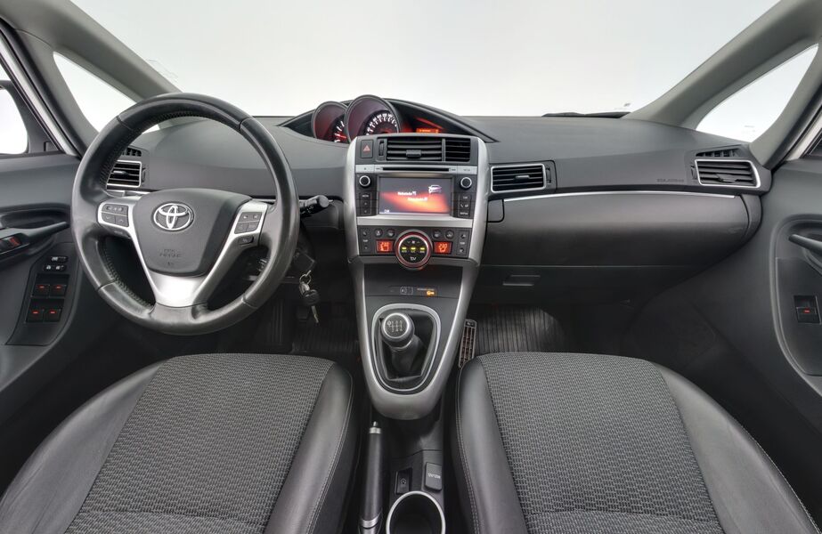 Toyota Verso vaihtoauto