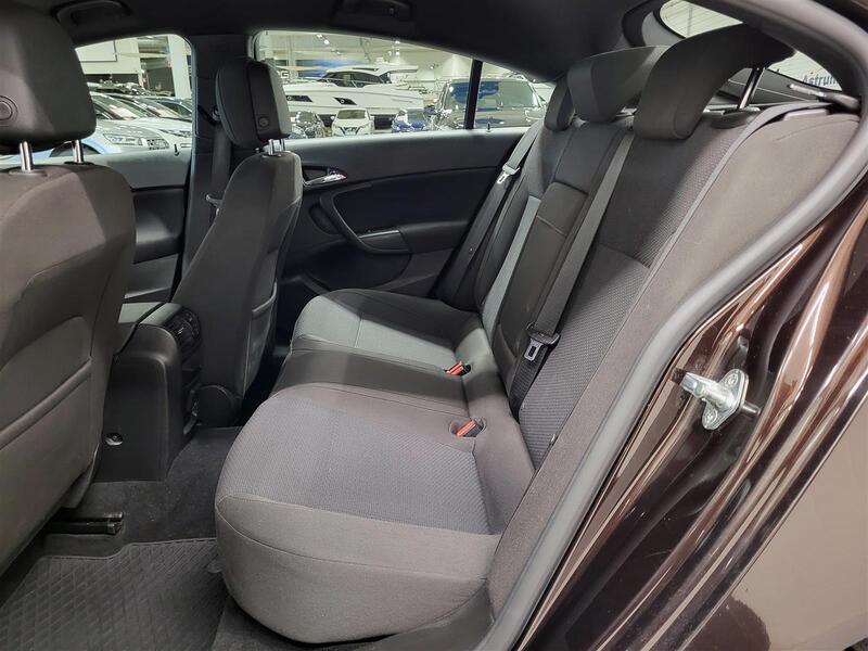 Opel Insignia vaihtoauto