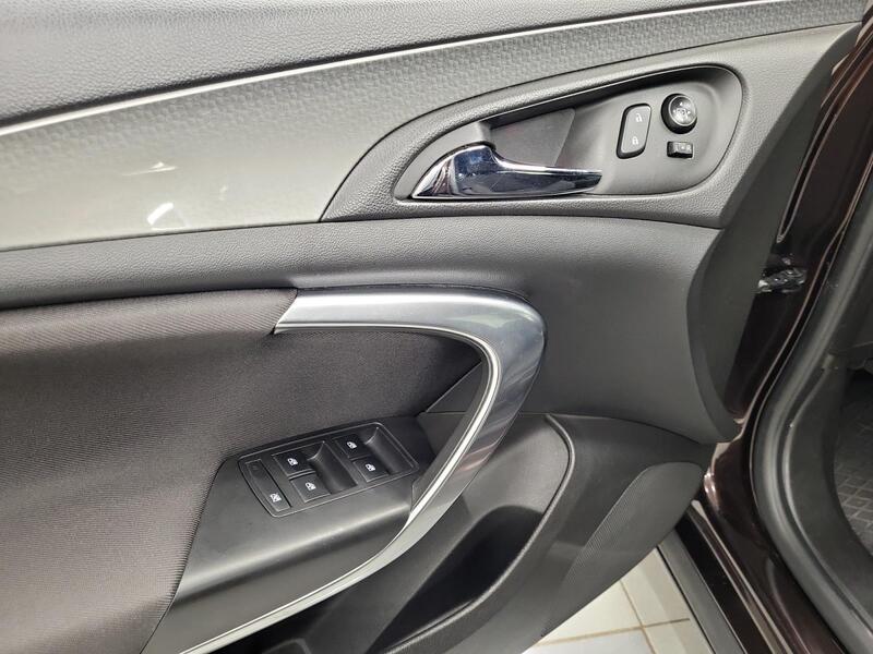 Opel Insignia vaihtoauto