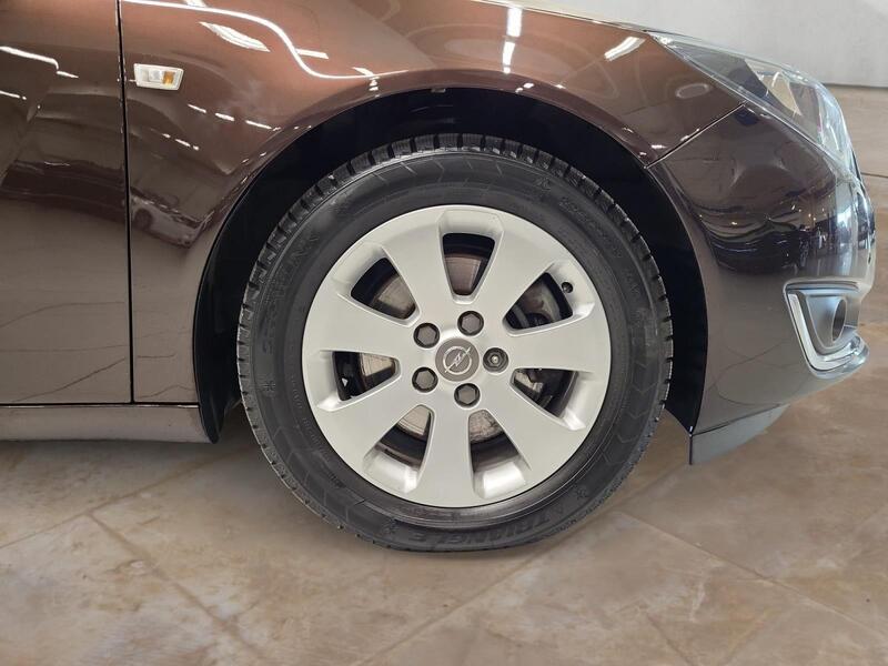 Opel Insignia vaihtoauto