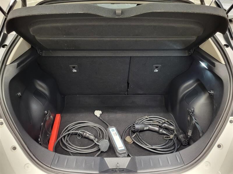 Nissan Leaf vaihtoauto