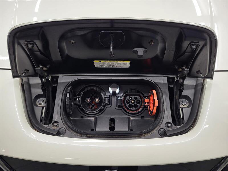 Nissan Leaf vaihtoauto