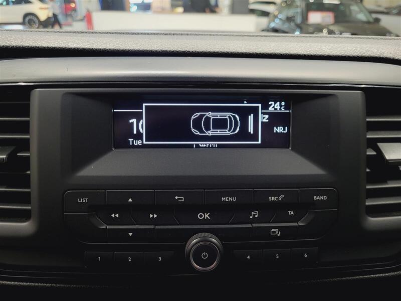 Opel Vivaro vaihtoauto