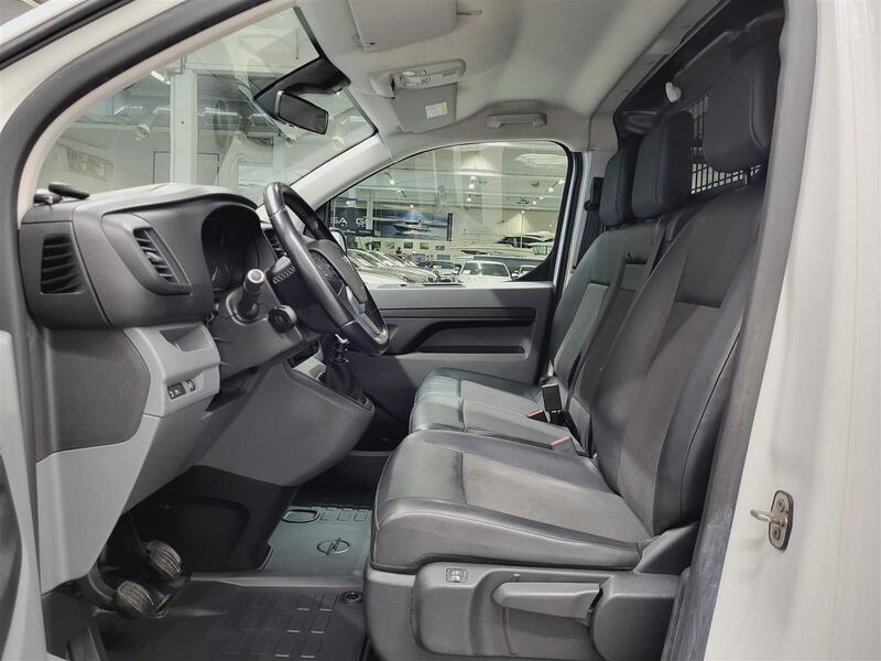 Opel Vivaro vaihtoauto