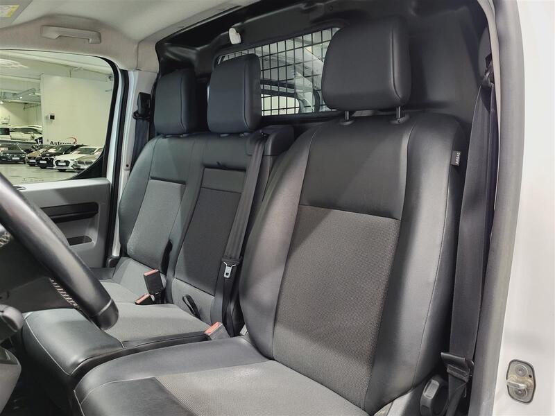 Opel Vivaro vaihtoauto