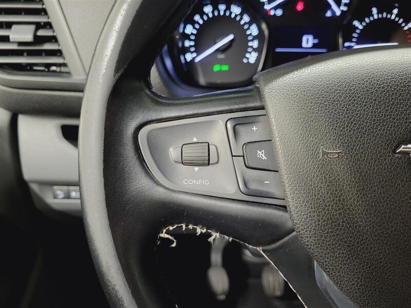 Opel Vivaro vaihtoauto