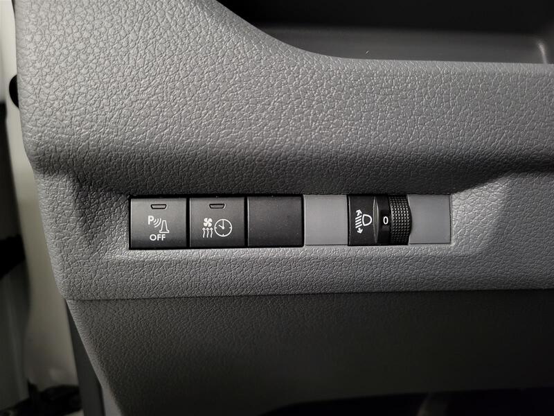 Opel Vivaro vaihtoauto