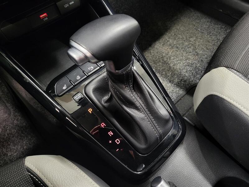 Kia Stonic vaihtoauto