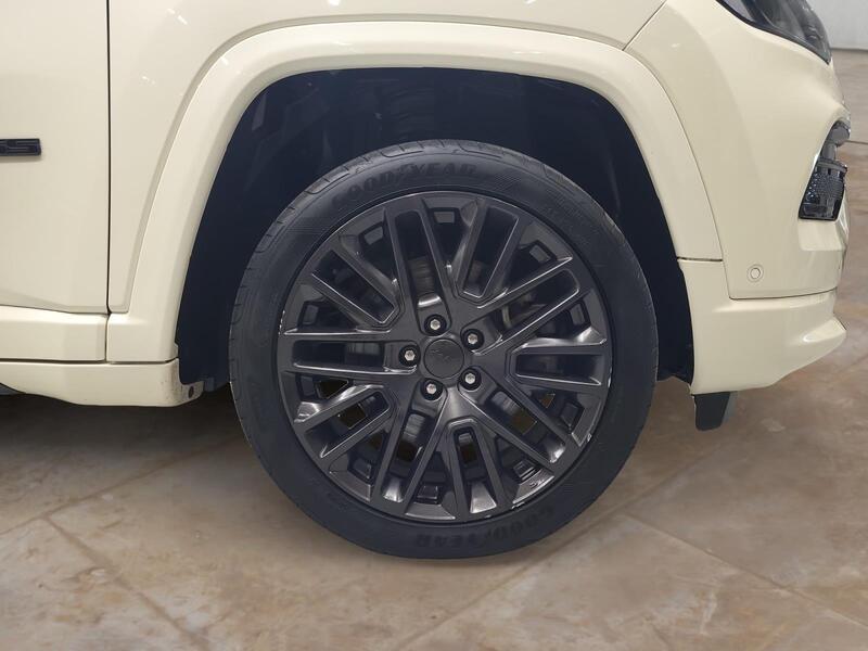 Jeep Compass vaihtoauto