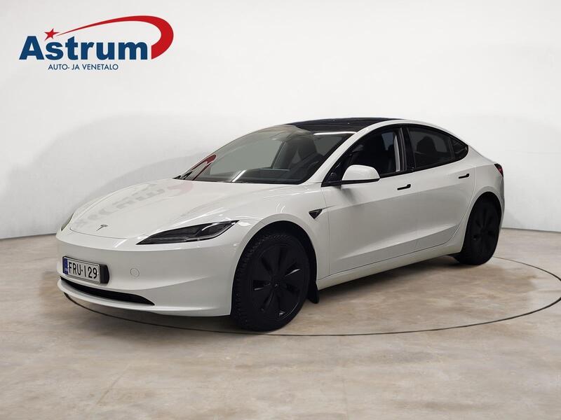 Tesla Model 3 vaihtoauto