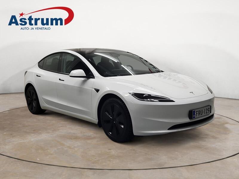 Tesla Model 3 vaihtoauto