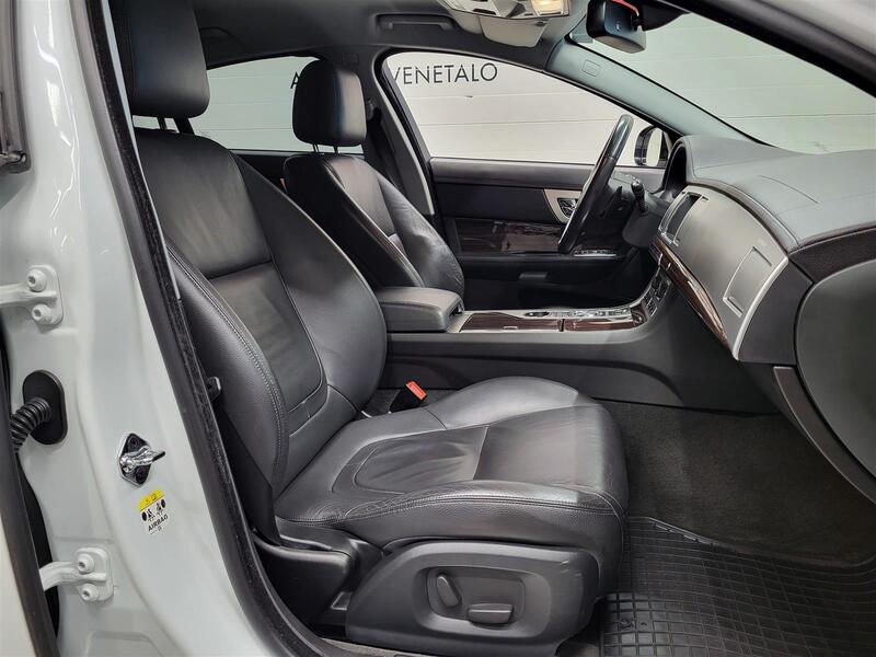 Jaguar XF vaihtoauto