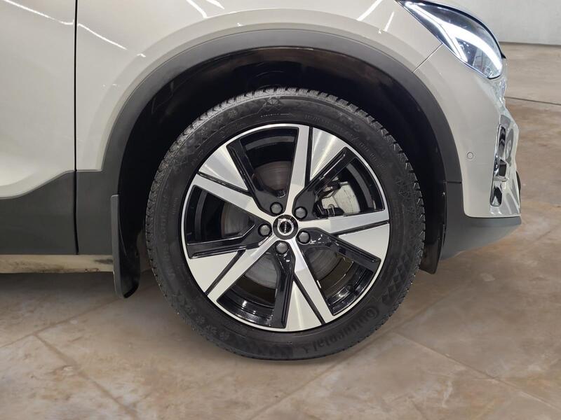 Volvo EX40 vaihtoauto