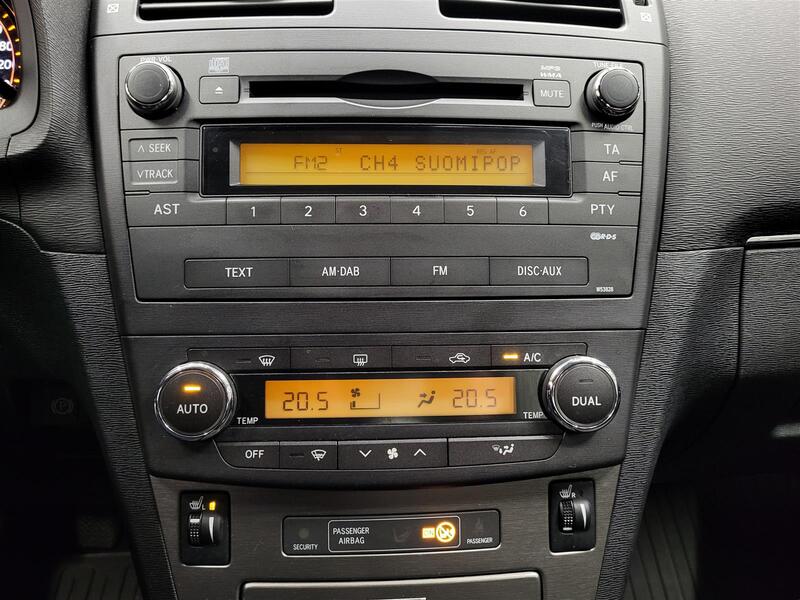 Toyota Avensis vaihtoauto