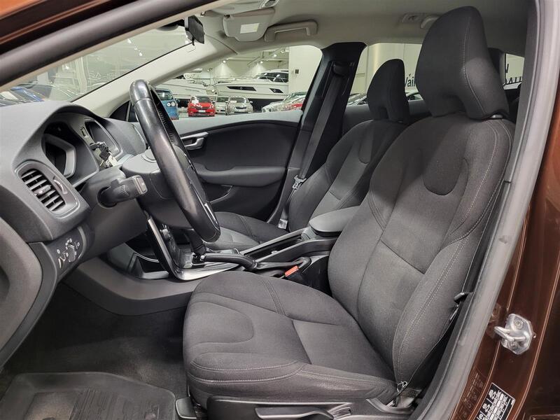 Volvo V40 Cross Country vaihtoauto