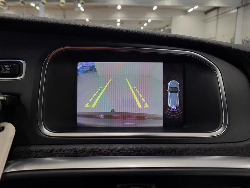 Volvo V40 Cross Country vaihtoauto