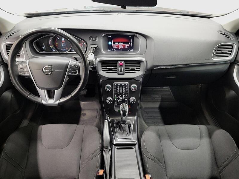 Volvo V40 Cross Country vaihtoauto