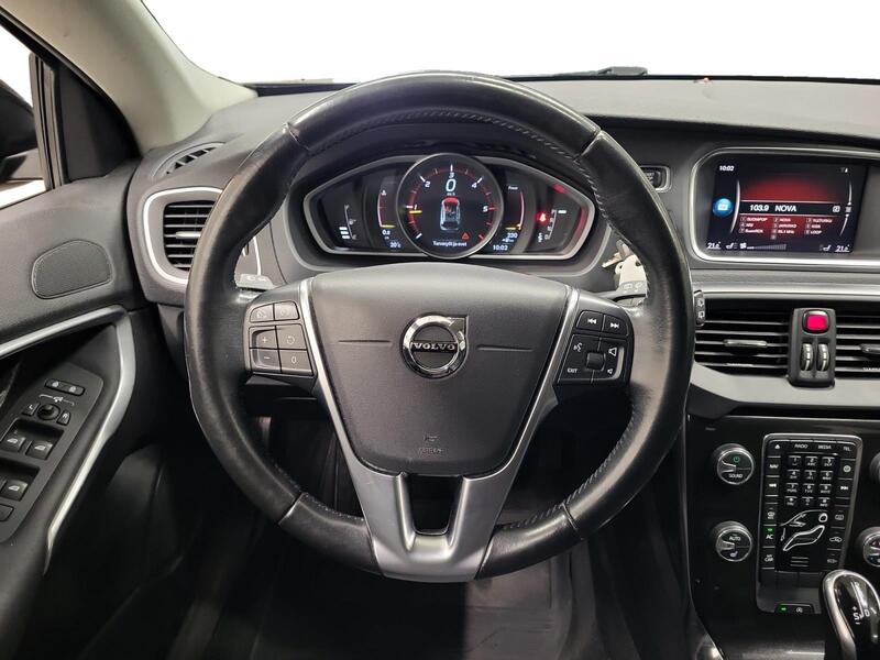 Volvo V40 Cross Country vaihtoauto