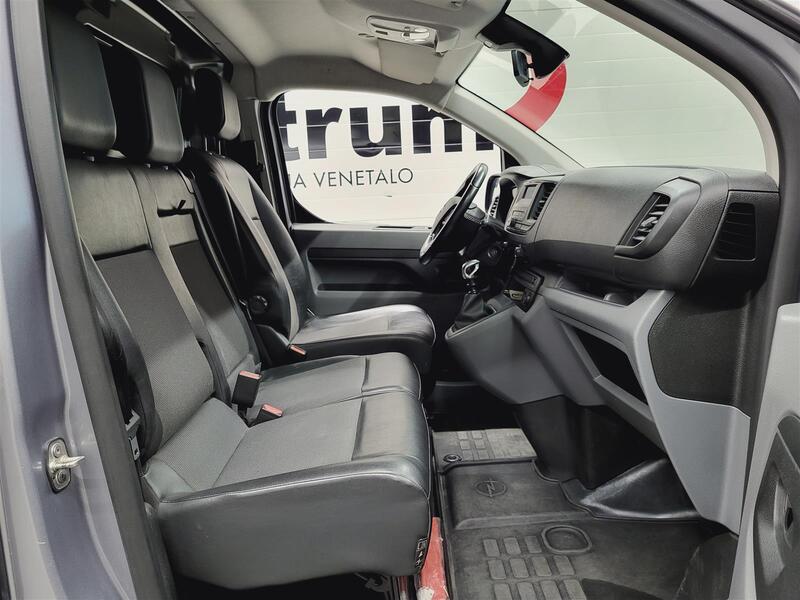 Opel Vivaro vaihtoauto