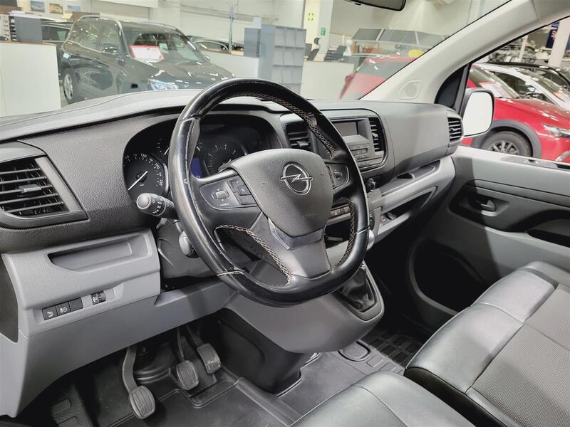 Opel Vivaro vaihtoauto